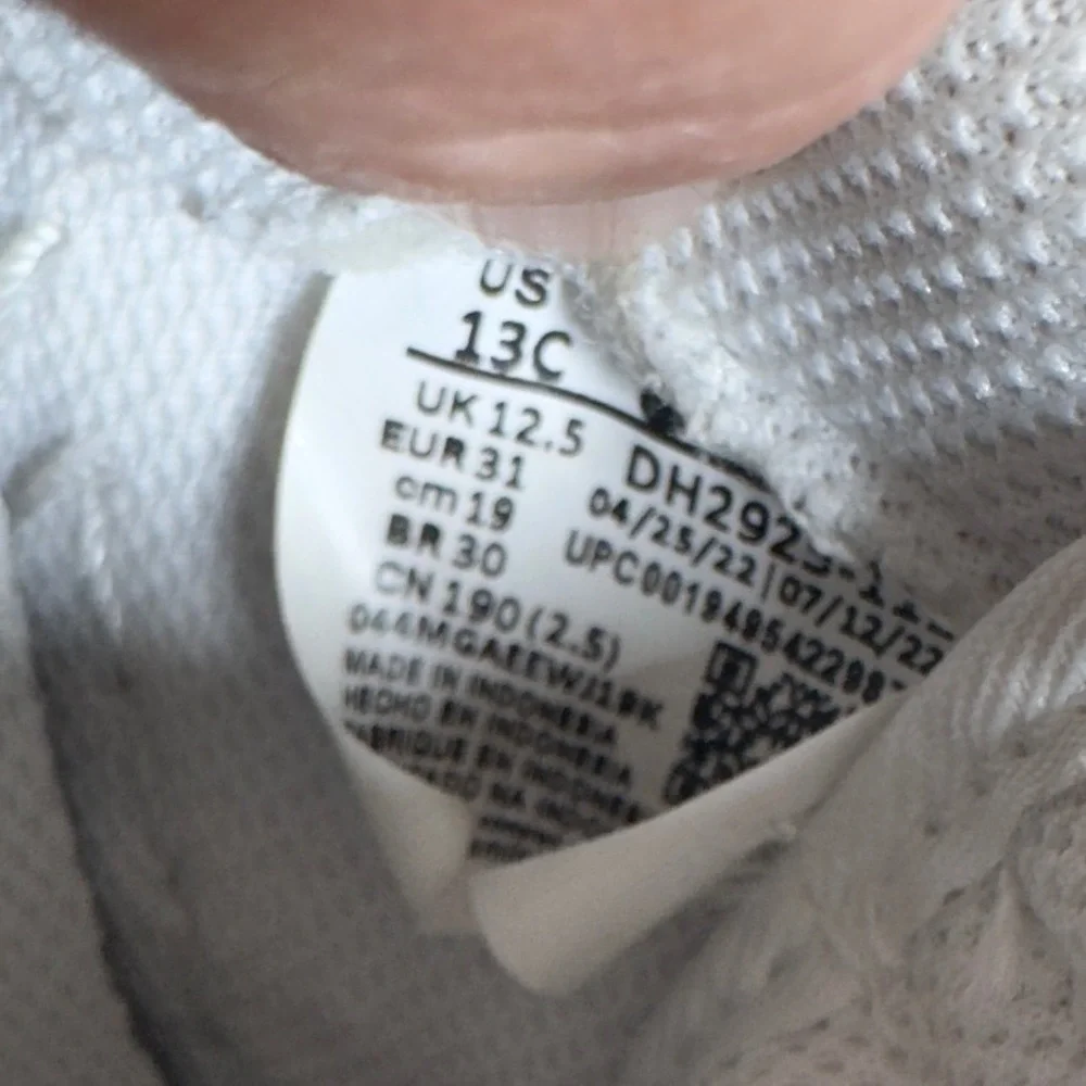 Nike Air Force 1 Low‎ Kids Size 13C White Leather AF1 Classic Retro Basketball